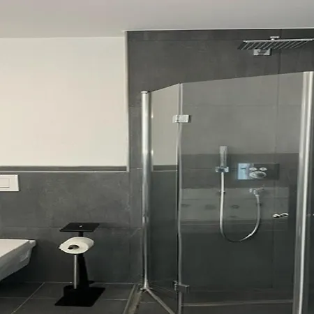 Moderne Sonnenbühl *